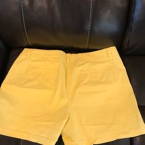 Crown & Ivy, size 16, color yellow